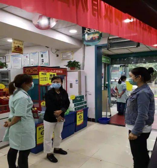 灞橋區市場局雙節期間督導檢查藥品零售企業疫情防控工作